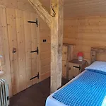 Mazurska Ostoja Na Polwyspie - Przy Samym Jeziorze Holiday park