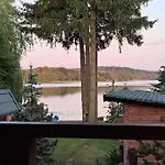 Holiday park Mazurska Ostoja Na Polwyspie - Przy Samym Jeziorze *
