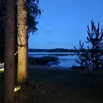 Mazurska Ostoja Na Polwyspie - Przy Samym Jeziorze