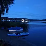 Mazurska Ostoja Na Polwyspie - Przy Samym Jeziorze *