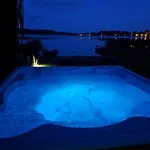 Mazurska Ostoja Na Polwyspie - Przy Samym Jeziorze Holiday park