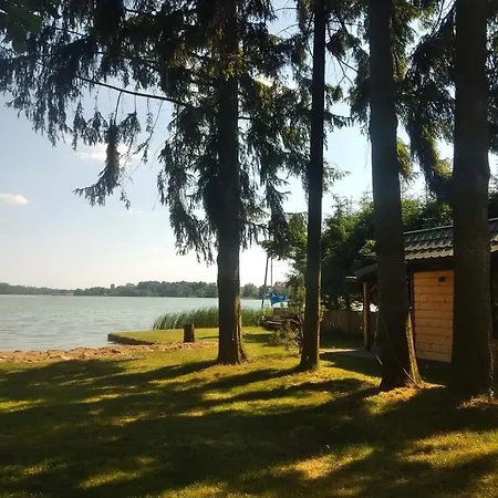 Tatil parkı Mazurska Ostoja Na Polwyspie - Przy Samym Jeziorze