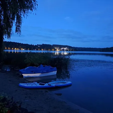 Mazurska Ostoja Na Polwyspie - Przy Samym Jeziorze *