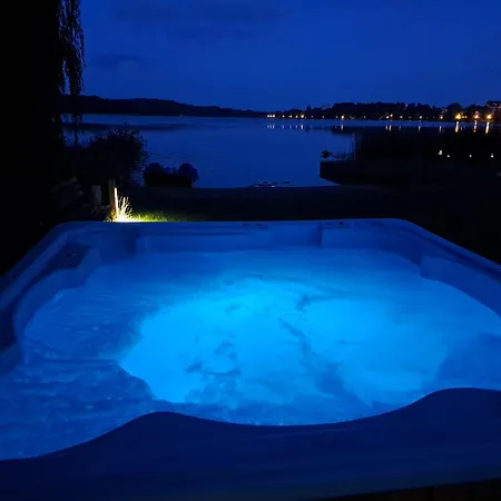 Mazurska Ostoja Na Polwyspie - Przy Samym Jeziorze Tatil parkı